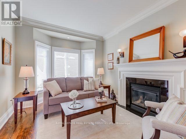 42 Mervyn Avenue, Toronto, ON, M9B 1N3 - 5