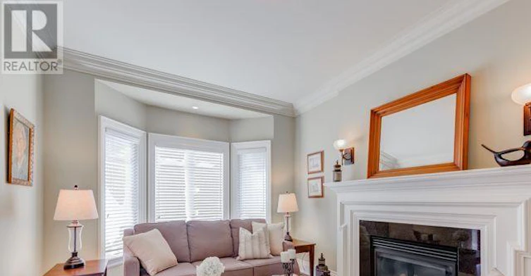 42 Mervyn Avenue, Toronto, ON, M9B 1N3 - 5