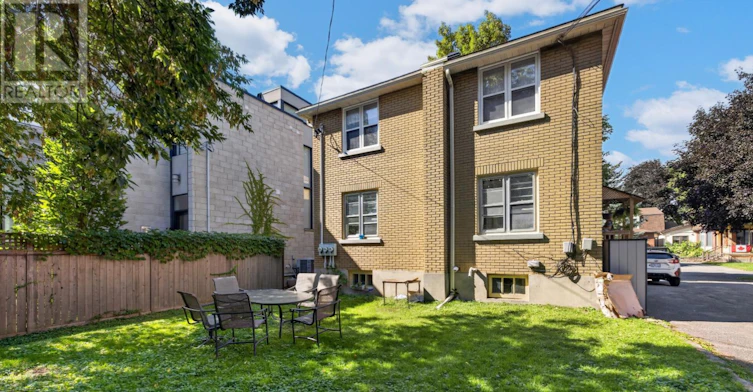 2-297 Royal Avenue, Ottawa, ON, K2A 1T6 - 23