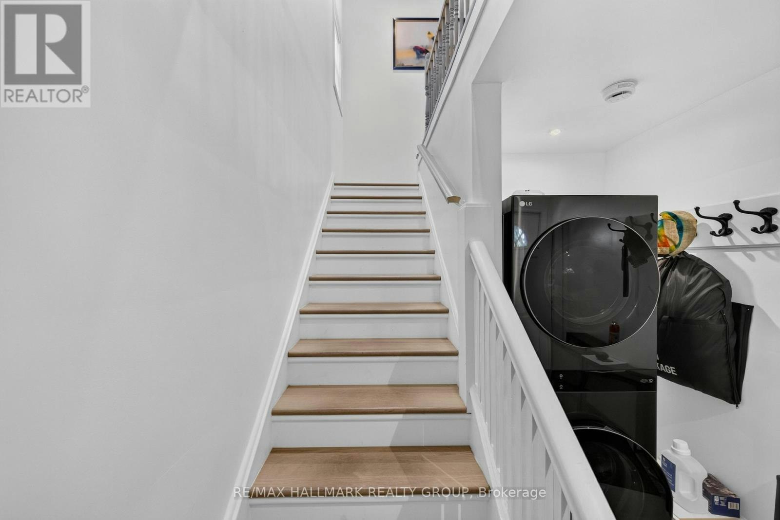 2-297 Royal Avenue, Ottawa, ON, K2A 1T6 - 3