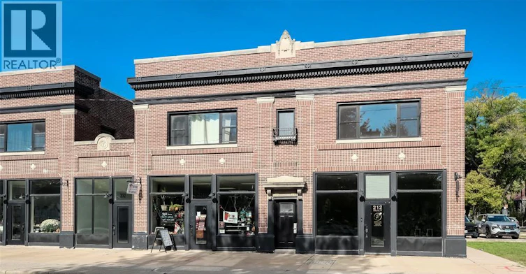 220 Erie Street West, Windsor, ON, N9A 6B5
