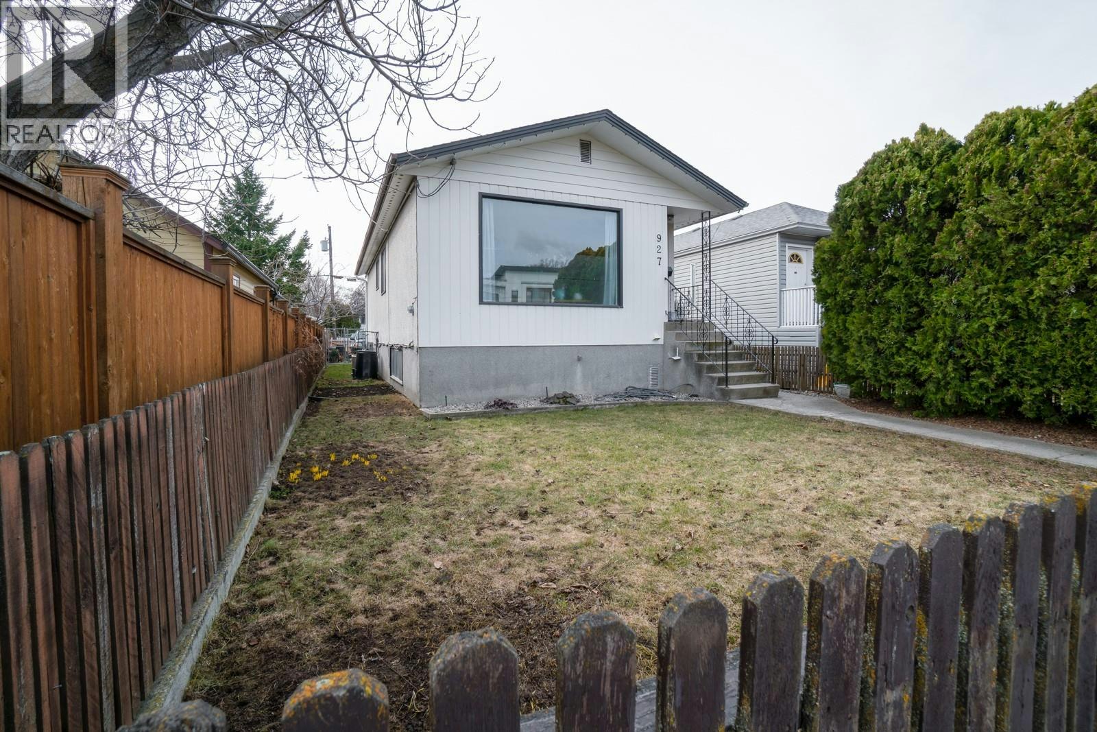 927 Fuller Avenue, Kelowna, BC, V1Y 6X5