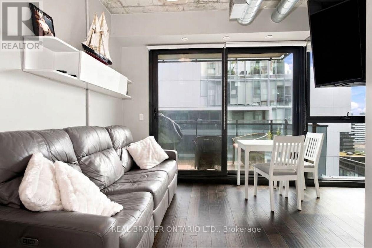 1206-51 Trolley Crescent, Toronto, ON, M5A 0E9 - 3