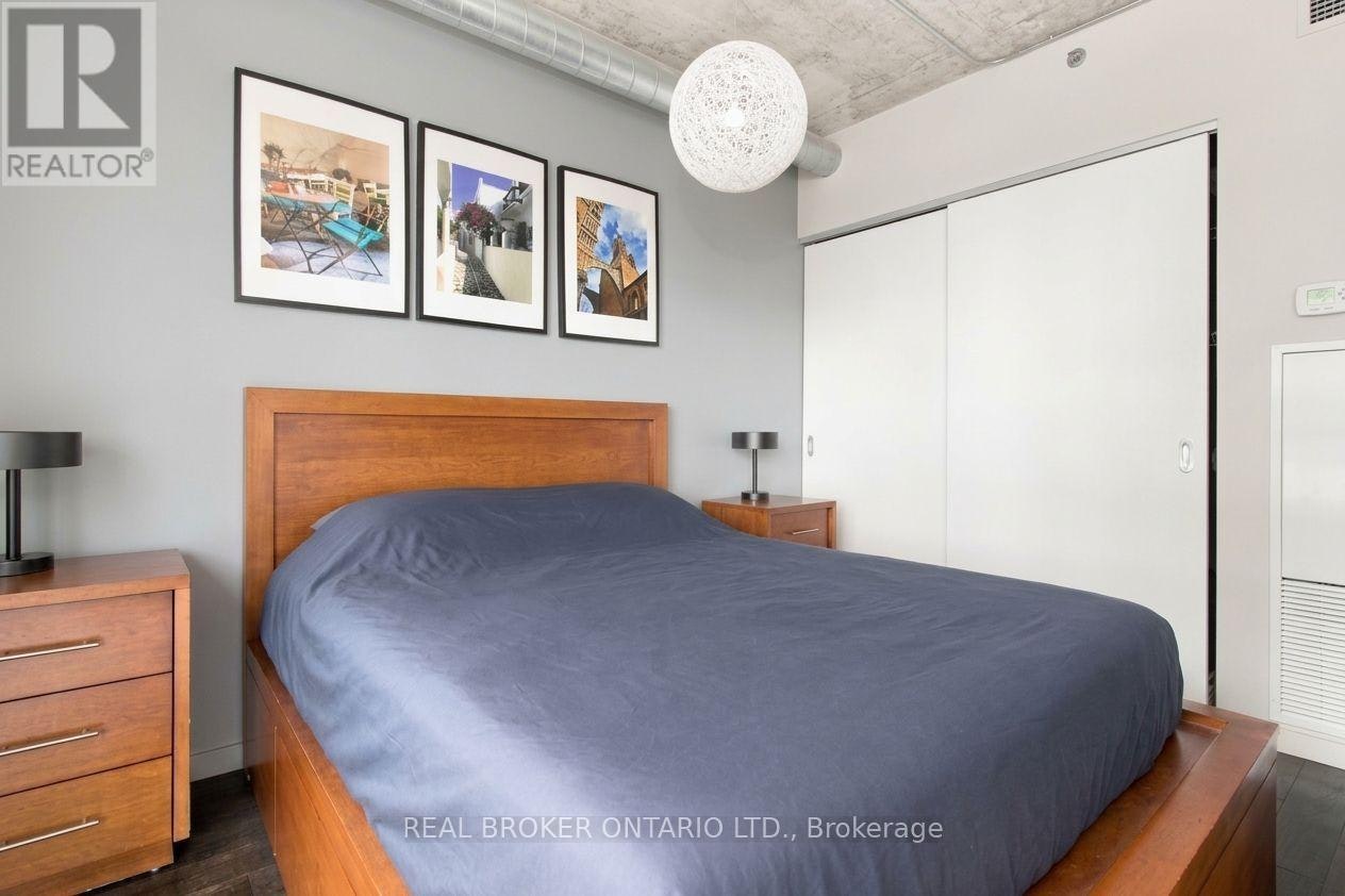1206-51 Trolley Crescent, Toronto, ON, M5A 0E9 - 9