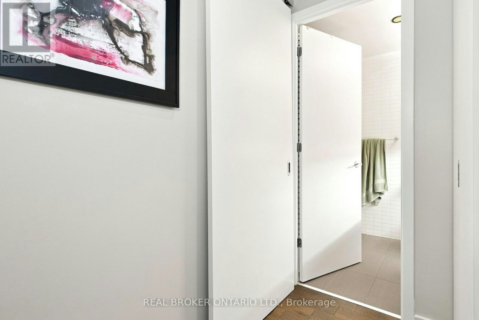 1206-51 Trolley Crescent, Toronto, ON, M5A 0E9 - 12