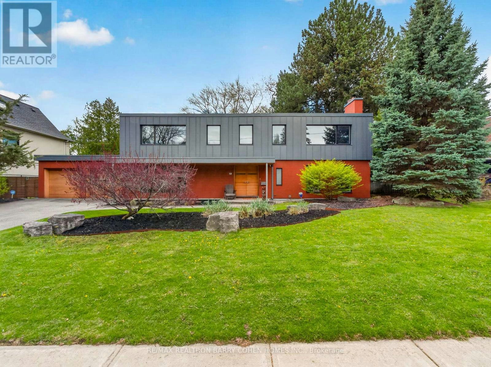 19 Saintfield Avenue, Toronto, ON, M3C 2M4