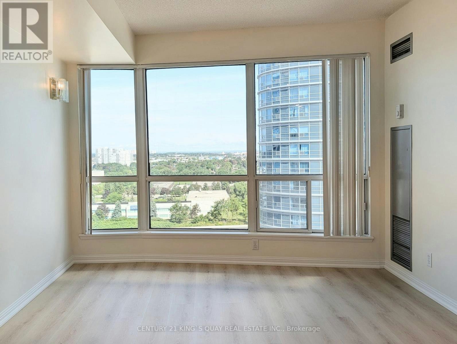 1701-8 Lee Centre Drive, Toronto, ON, M1H 3H8 - 3