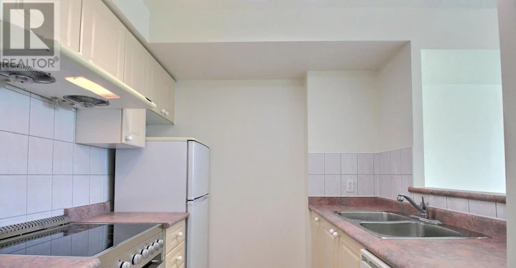 1701-8 Lee Centre Drive, Toronto, ON, M1H 3H8 - 6