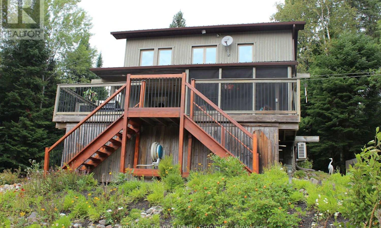1082 Green Lake Road