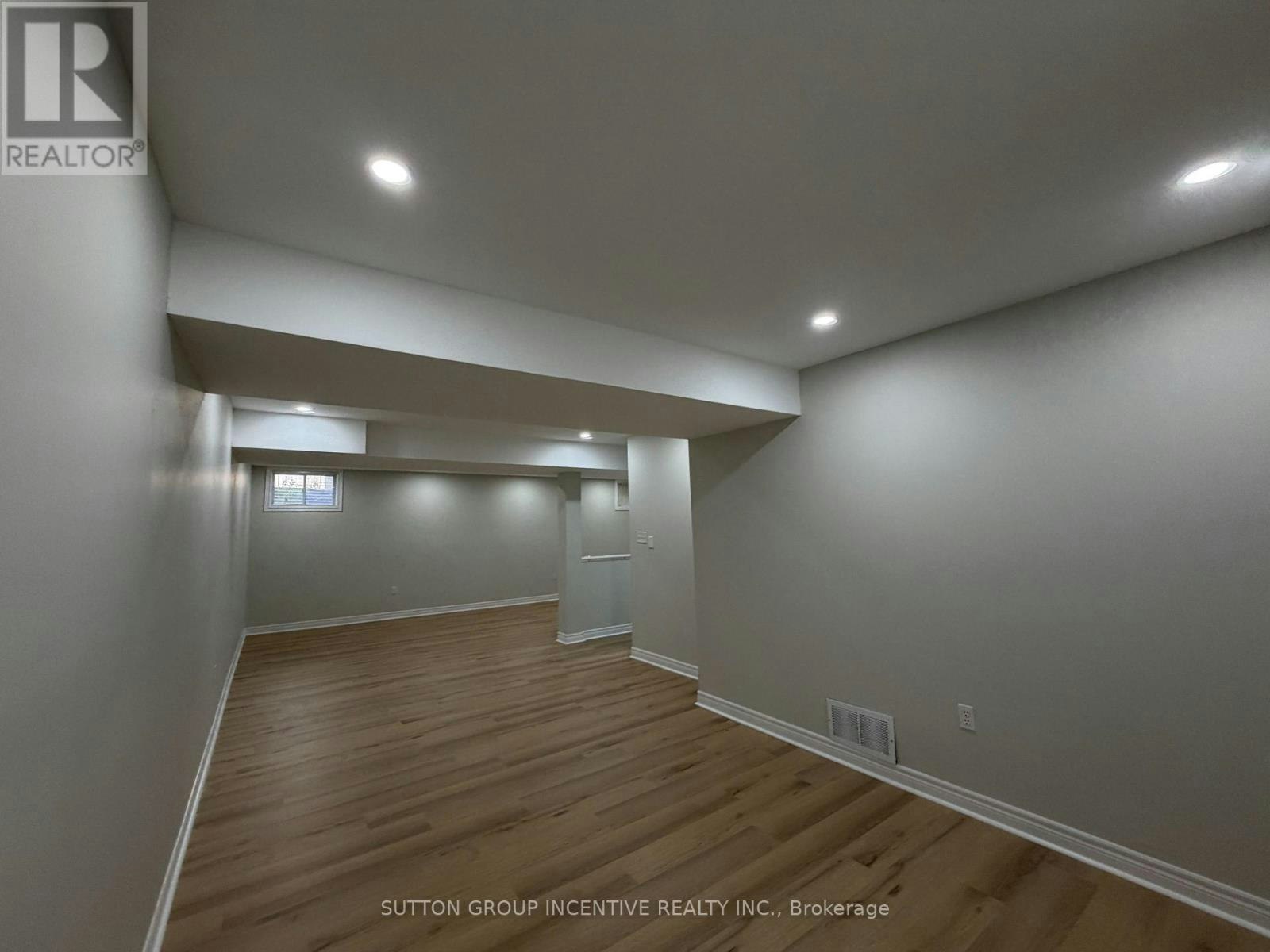 1 Buman Court, Barrie, ON, L4N 0L3 - 26