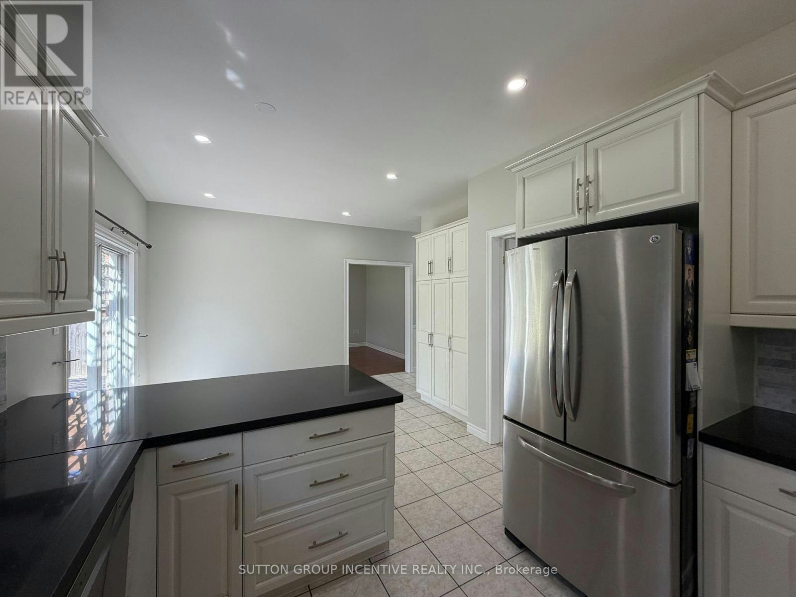 1 Buman Court, Barrie, ON, L4N 0L3 - 13