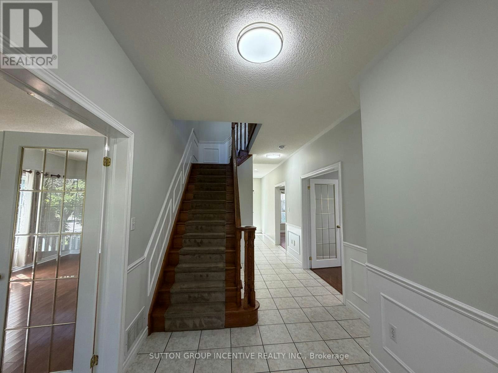 1 Buman Court, Barrie, ON, L4N 0L3 - 5