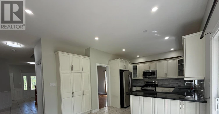1 Buman Court, Barrie, ON, L4N 0L3 - 11