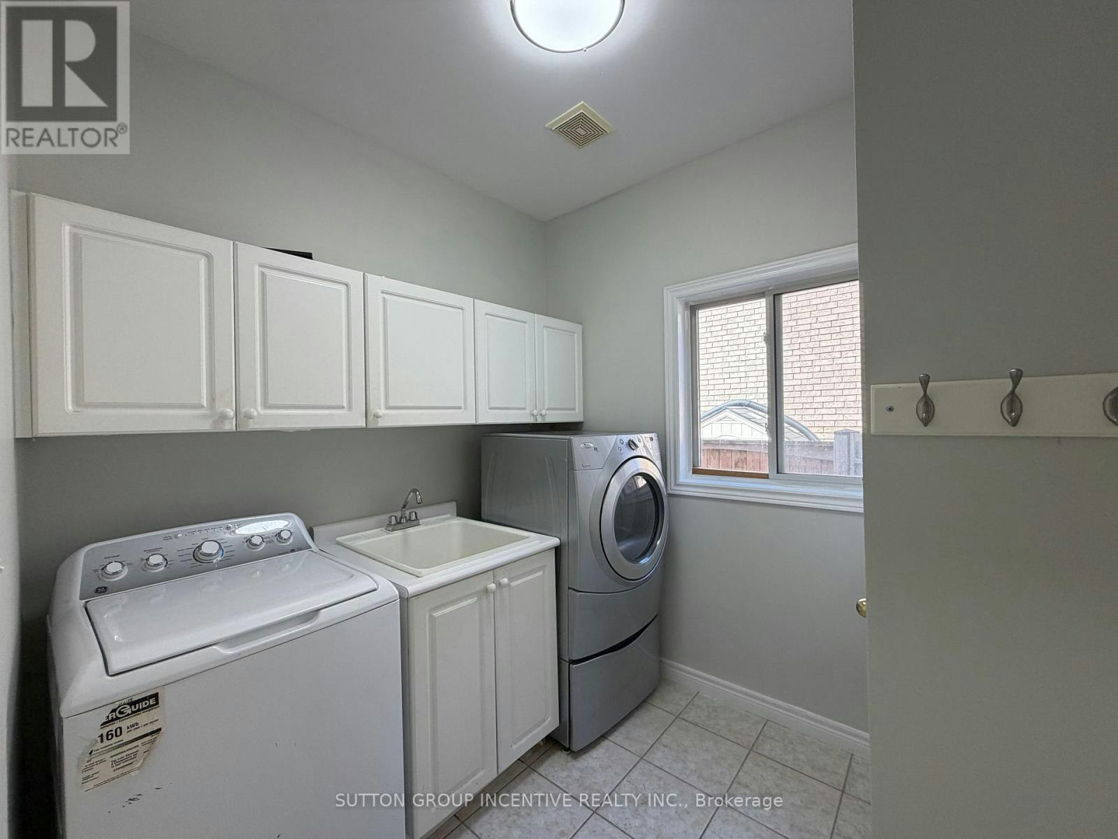 1 Buman Court, Barrie, ON, L4N 0L3 - 23