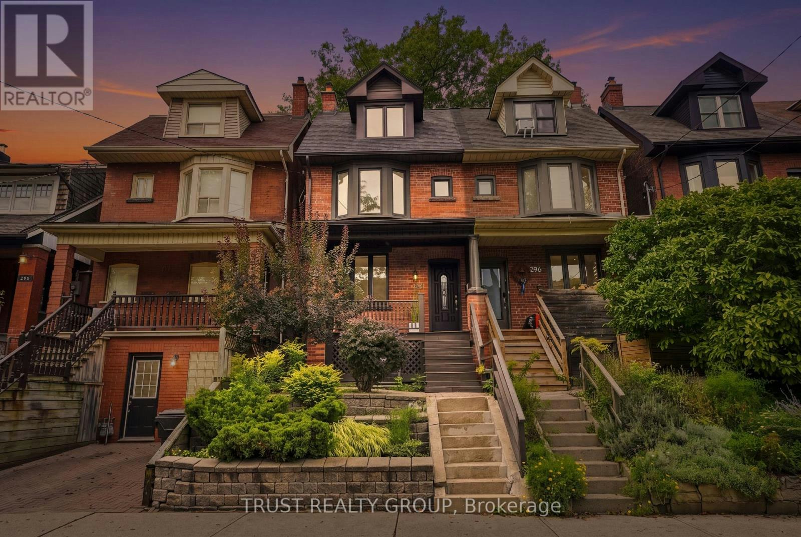 298 Garden Avenue, Toronto, ON, M6R 1J6