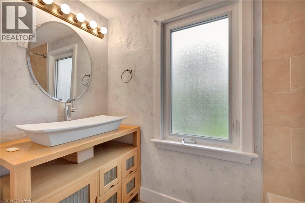 121 King Street, Hamilton, ON, L8G 1L2 - 22