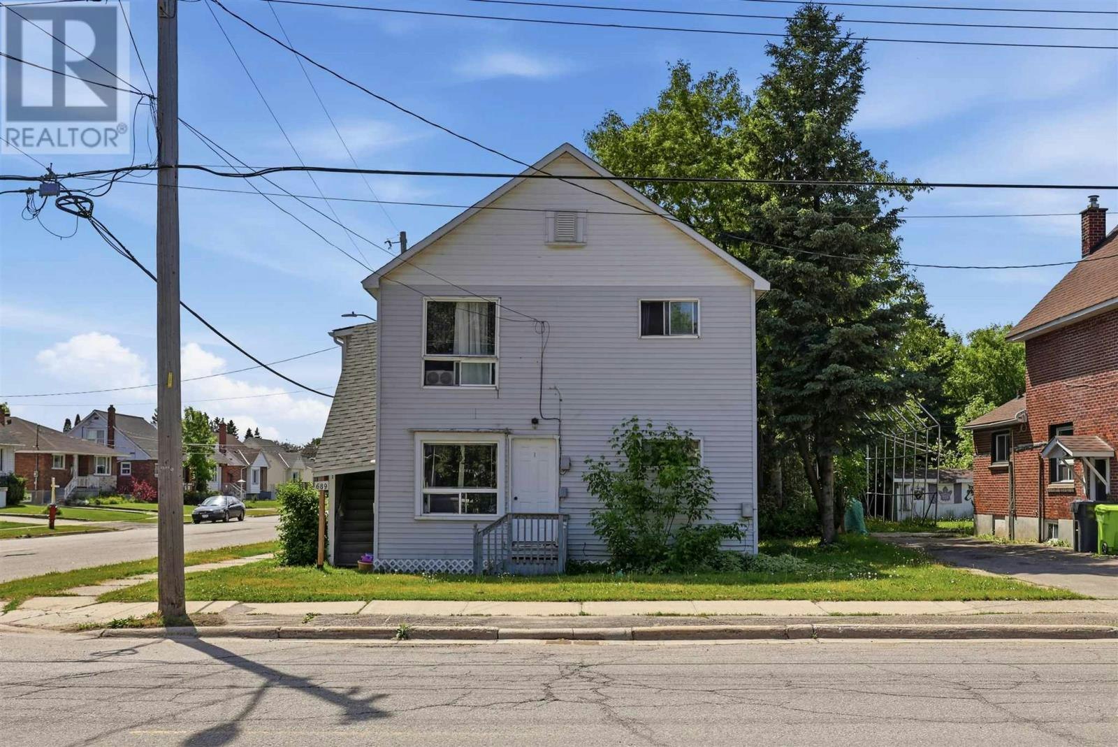 689 Wellington Street, Sault Ste. Marie, ON, P6C 3V3