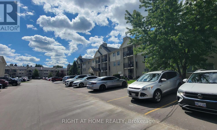 108-733 Deveron Crescent