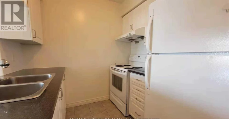908-60 Town Centre Court, Toronto, ON, M1P 0B1 - 6