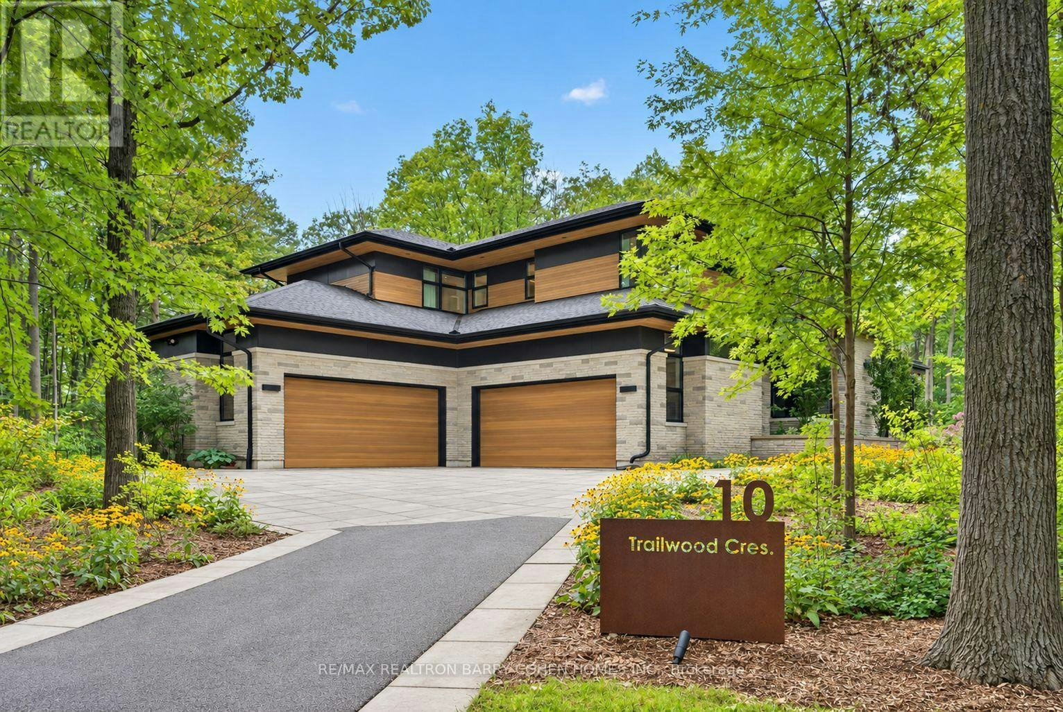 10 Trailwood Crescent, Richmond Hill, ON, L4E 3L9