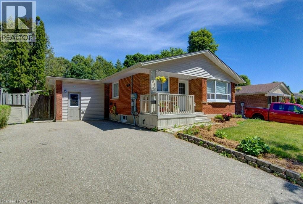 136 Dunsmere Drive, Kitchener, ON, N2E 1V7