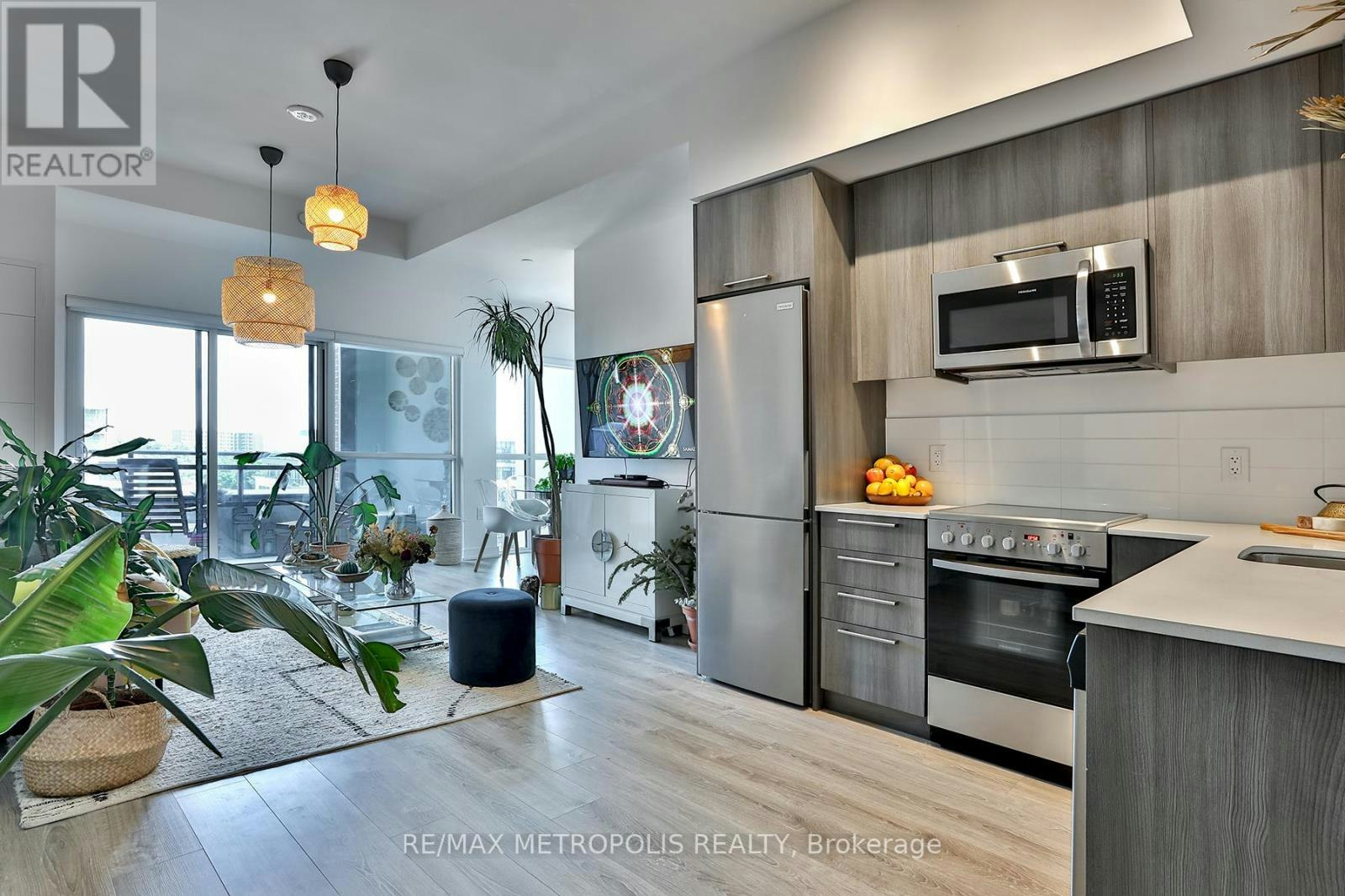 703-25 Neighbourhood Lane, Toronto, ON, M8Y 0C4