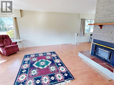 7139 Barnet Street - 5
