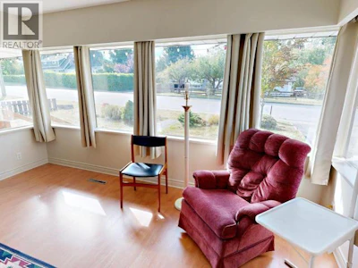 7139 Barnet Street - 3