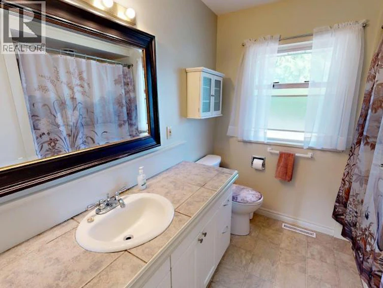 7139 Barnet Street, Powell River, BC, V8A 1Z9 - 14
