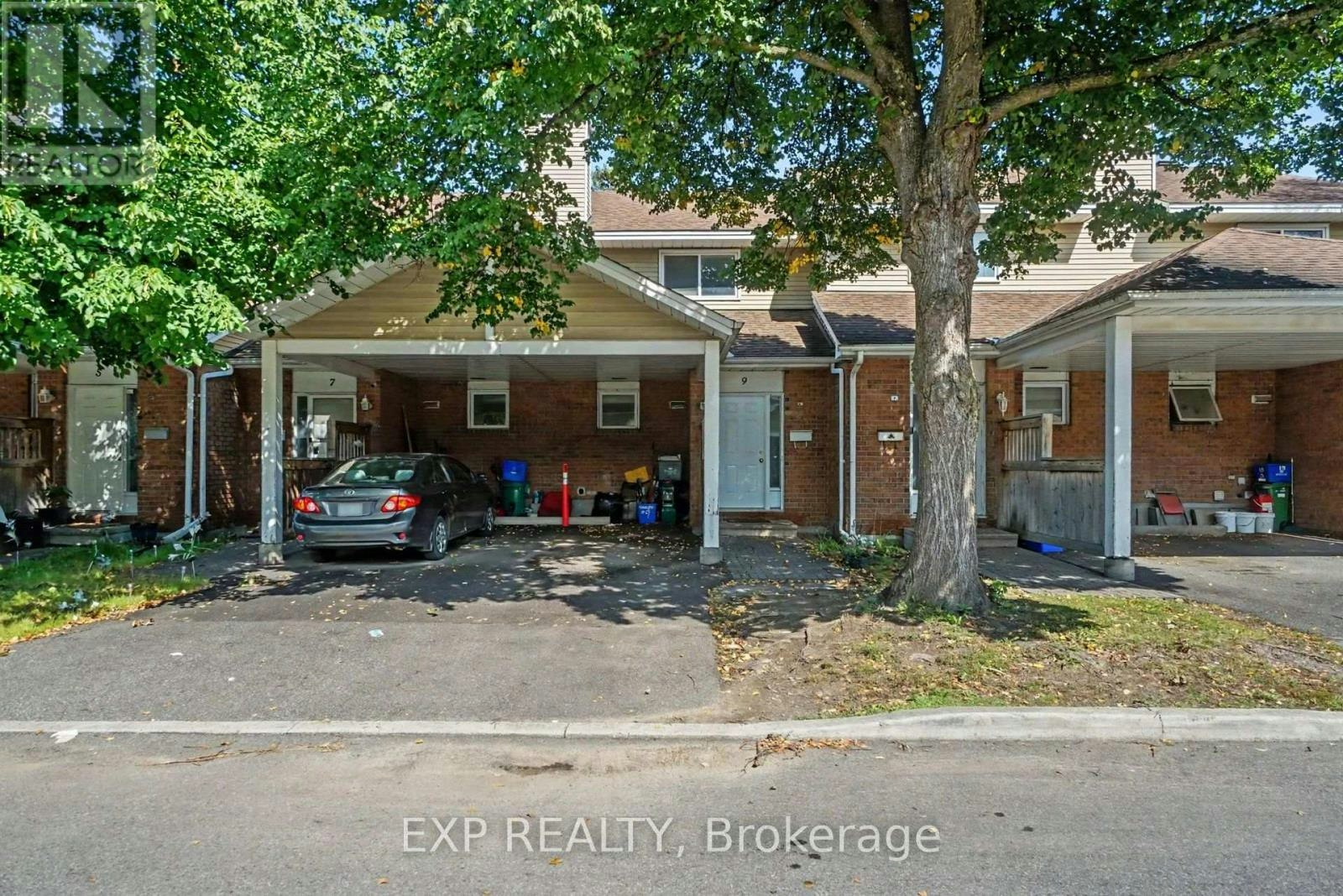 9 Paddington Private, Ottawa, ON, K1V 0S6