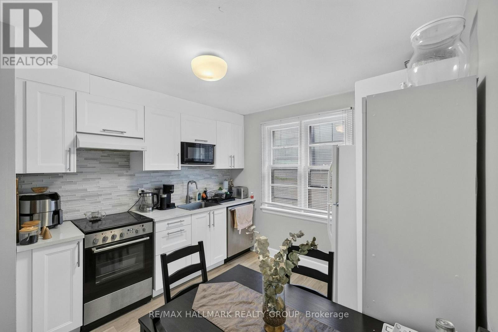 1-297 Royal Avenue, Ottawa, ON, K2A 1T6 - 7