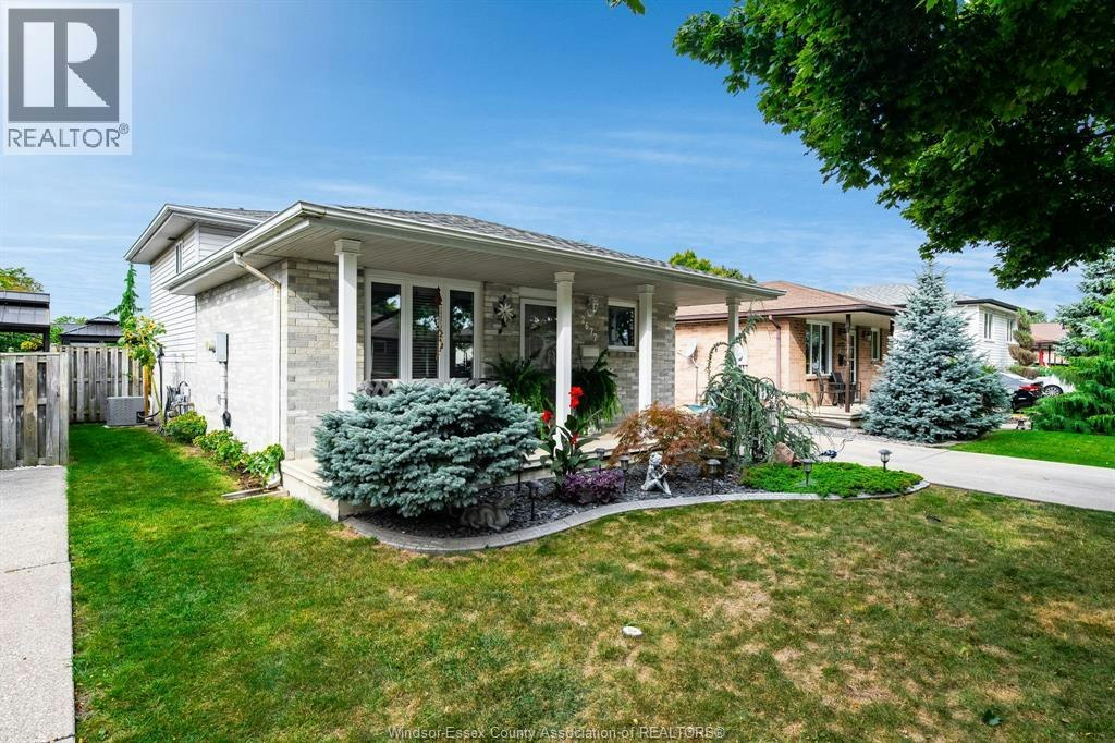 2677 Robert Road, Windsor, ON, N8W 5L8