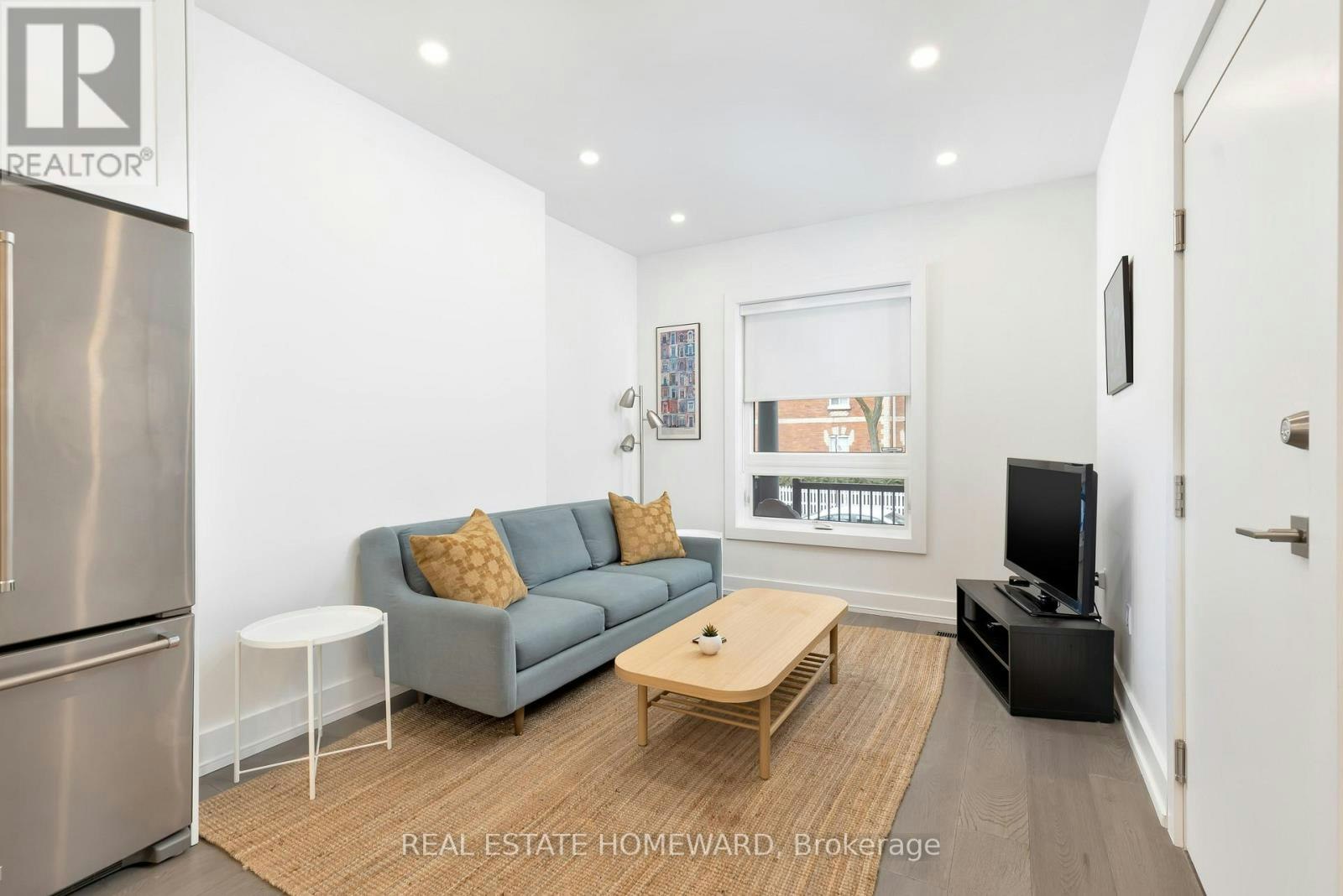 6 Halton Street, Toronto, ON, M6J 1R3 - 9