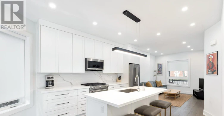 6 Halton Street, Toronto, ON, M6J 1R3 - 6
