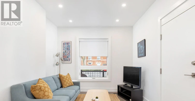 6 Halton Street, Toronto, ON, M6J 1R3 - 11