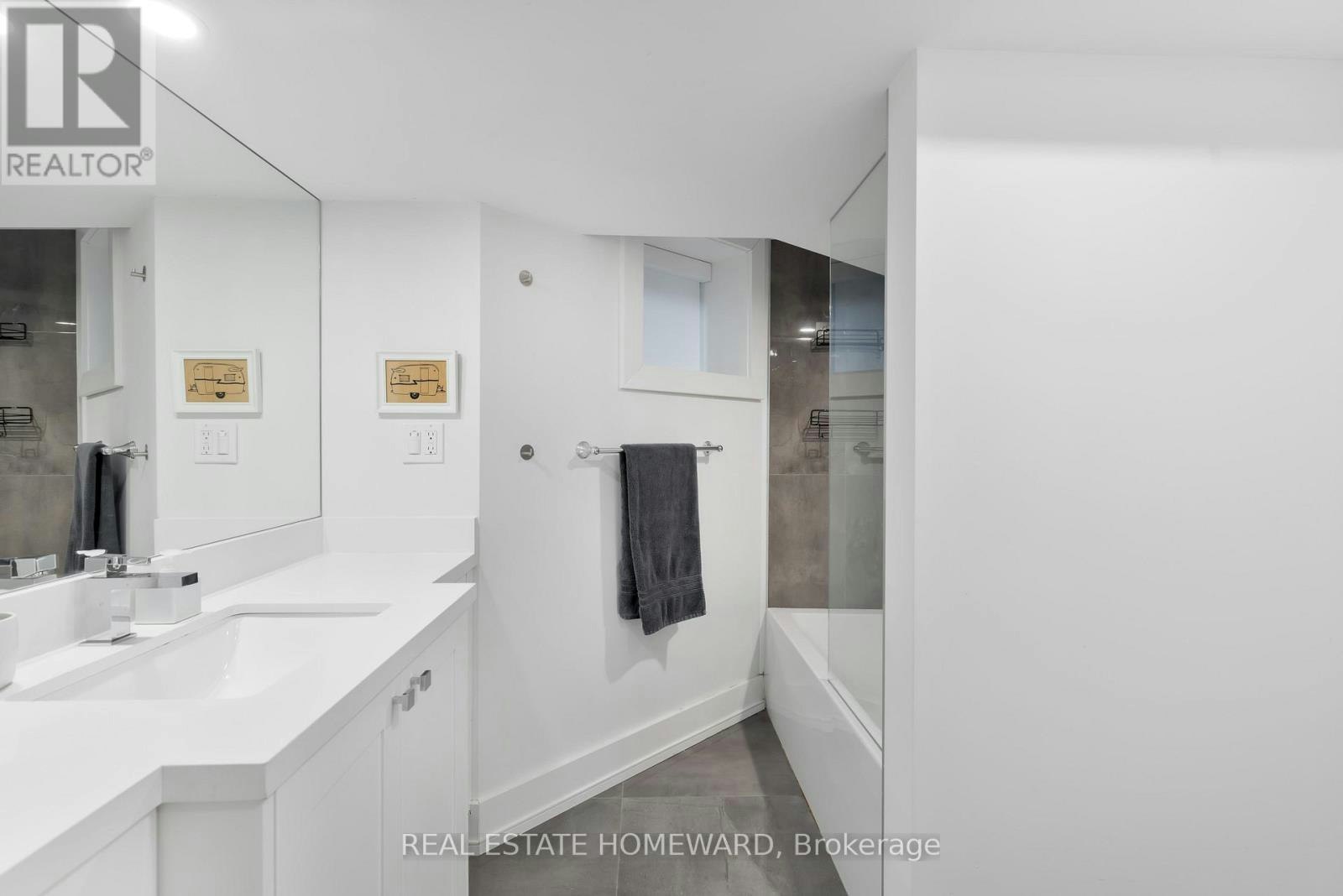 6 Halton Street, Toronto, ON, M6J 1R3 - 22