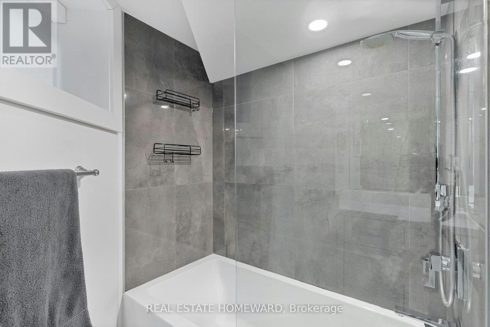 6 Halton Street, Toronto, ON, M6J 1R3 - 24