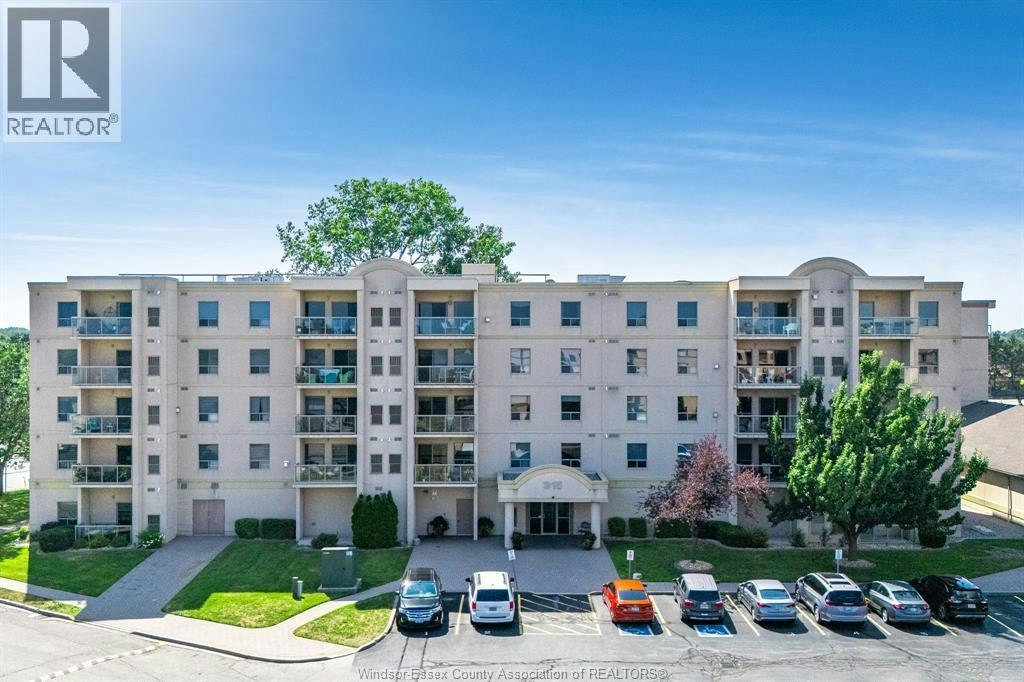 305-315 Village Grove, Tecumseh, ON, N8N 5G4