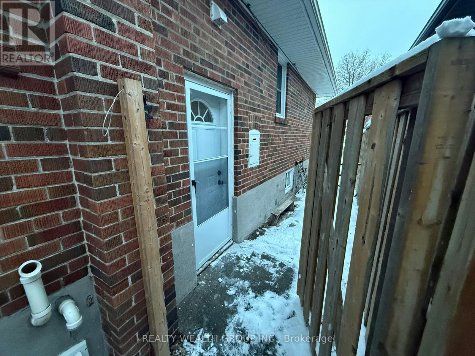 BSMT-82 Elvaston Drive, Toronto, ON, M4A 1N6 - 2