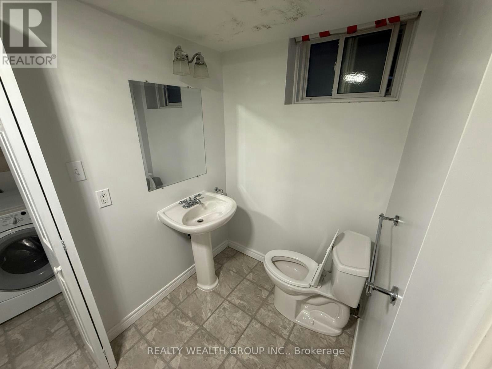 BSMT-82 Elvaston Drive, Toronto, ON, M4A 1N6 - 18