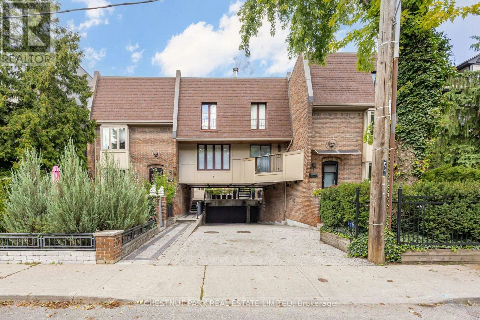 4-76 Birch Avenue, Toronto, ON, M4V 1C8