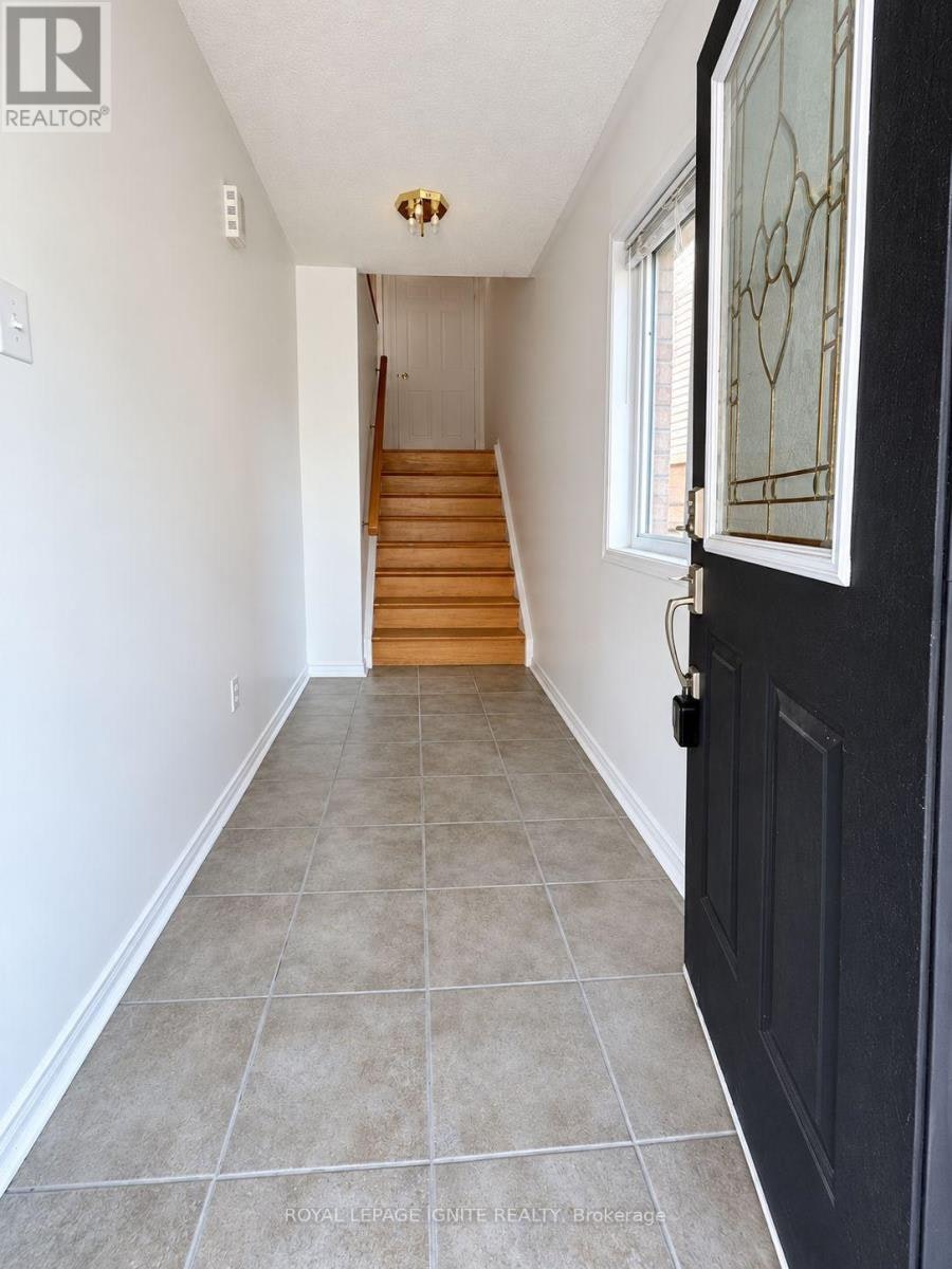 15 Mcgonigal Lane, Ajax, ON, L1T 4H1 - 4