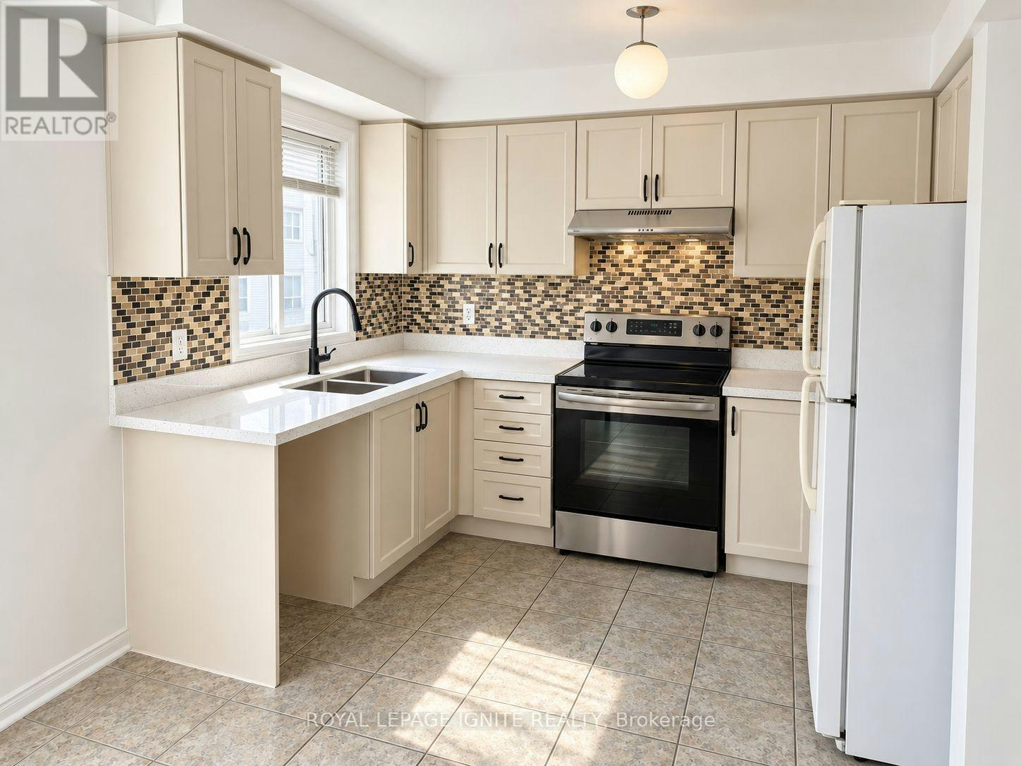 15 Mcgonigal Lane, Ajax, ON, L1T 4H1 - 14