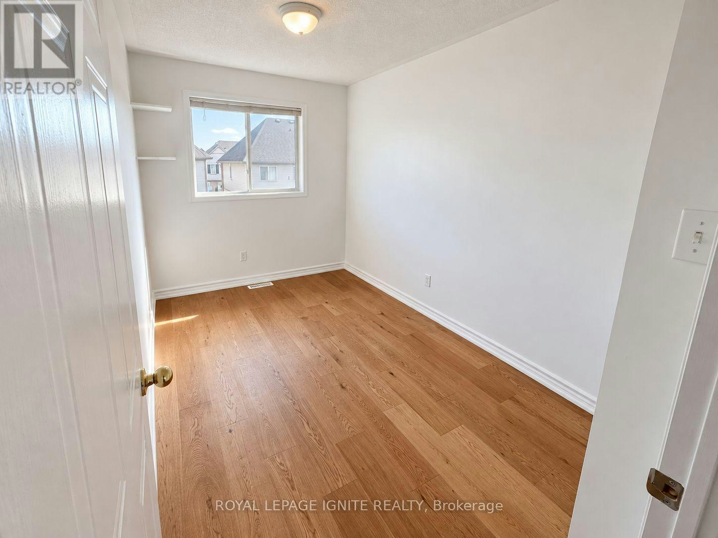15 Mcgonigal Lane, Ajax, ON, L1T 4H1 - 9