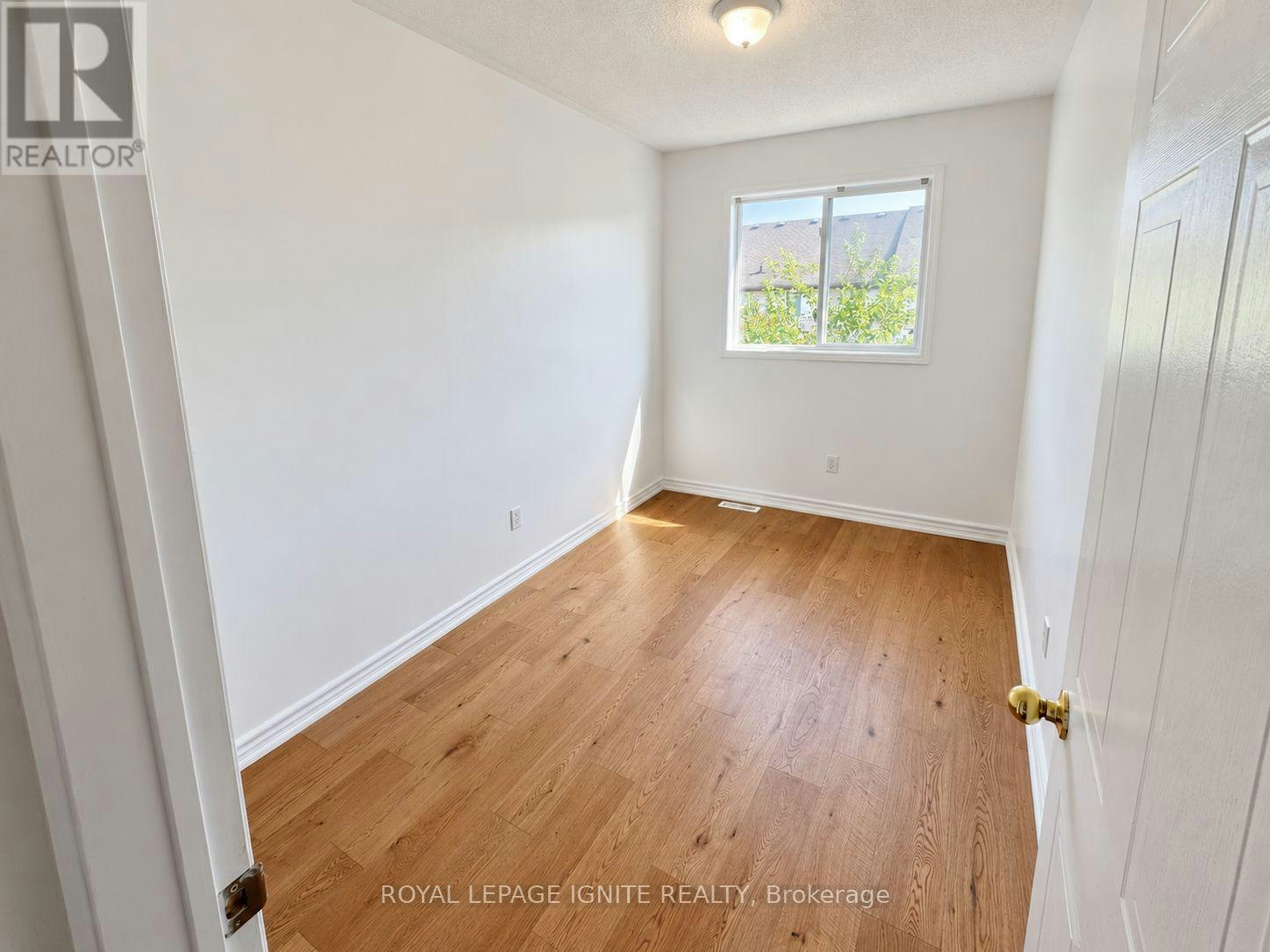15 Mcgonigal Lane, Ajax, ON, L1T 4H1 - 8