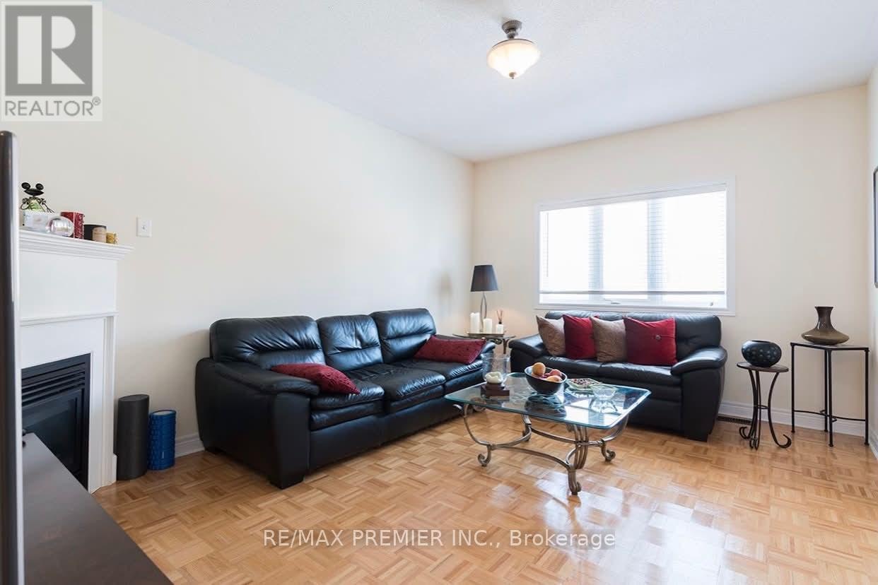 144 Greenview Circle, Vaughan, ON, L6A 0B6 - 2