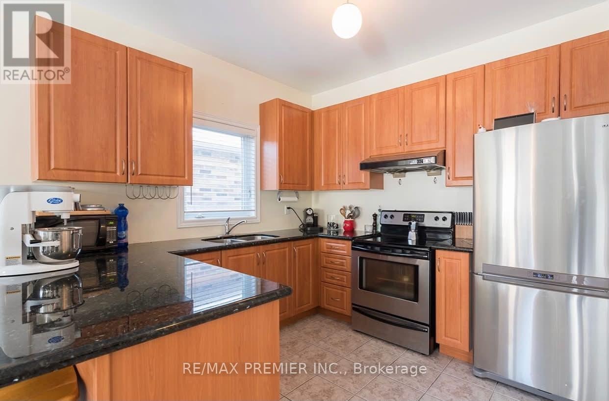 144 Greenview Circle, Vaughan, ON, L6A 0B6 - 4