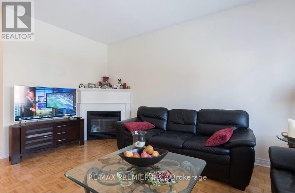 144 Greenview Circle, Vaughan, ON, L6A 0B6 - 3