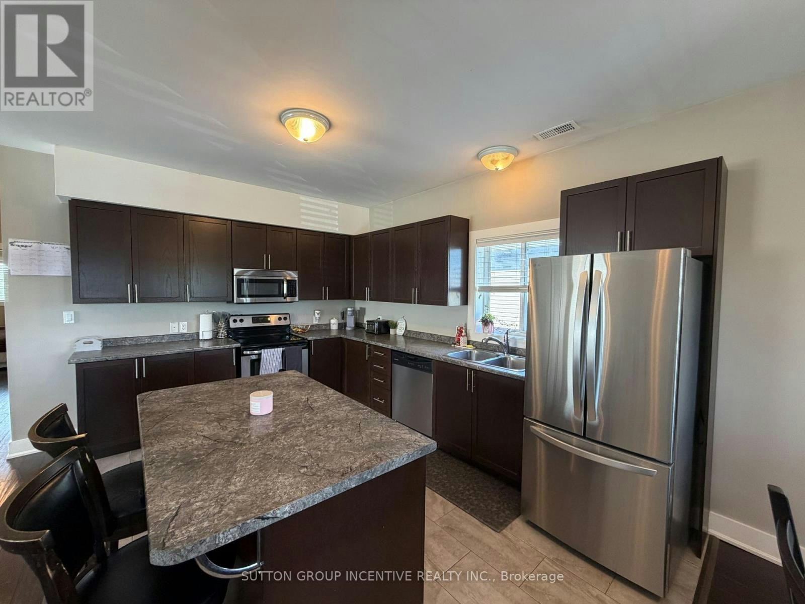 3929 Wood Avenue, Severn, ON, L3V 6H3 - 7