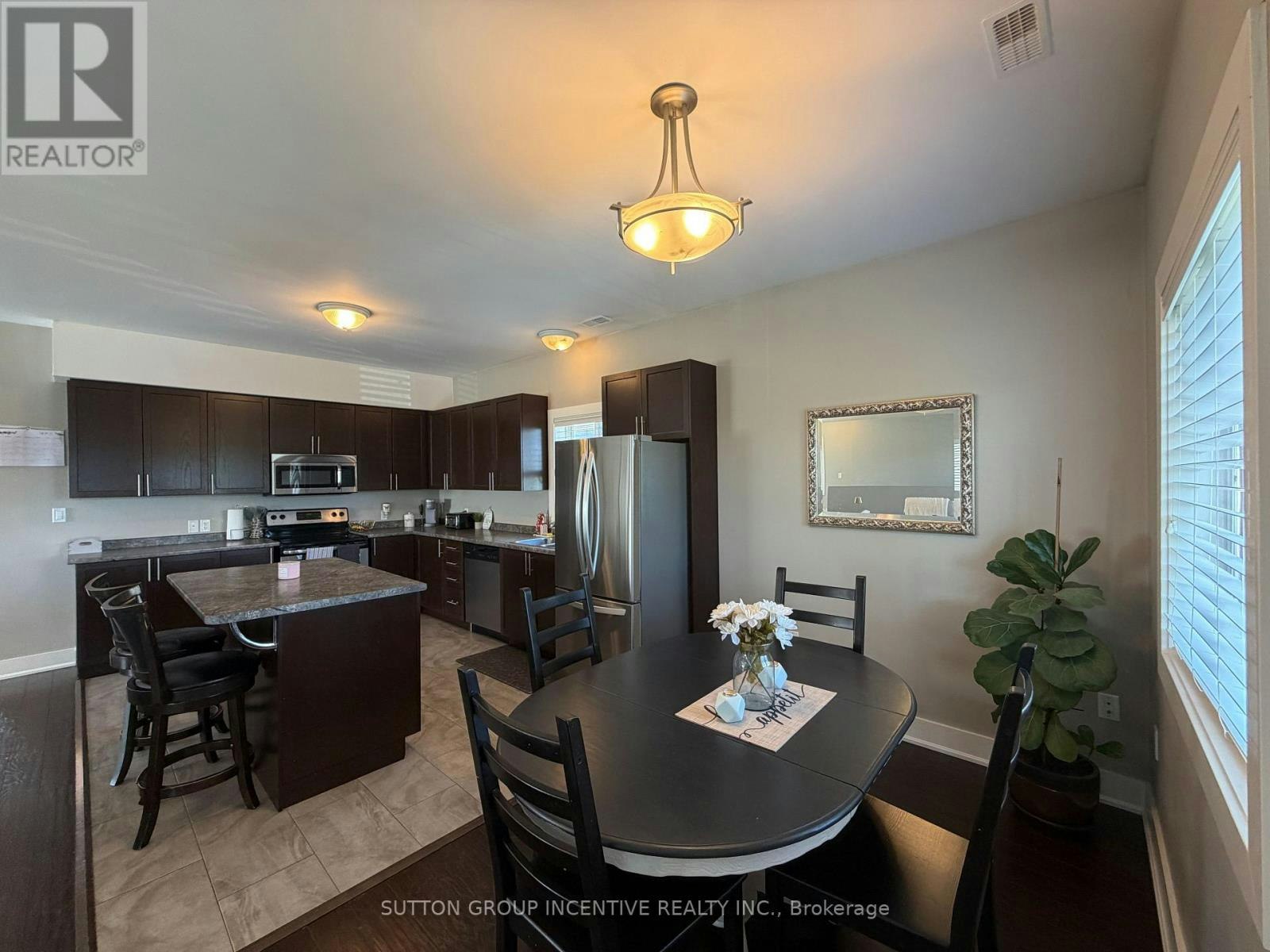 3929 Wood Avenue, Severn, ON, L3V 6H3 - 6